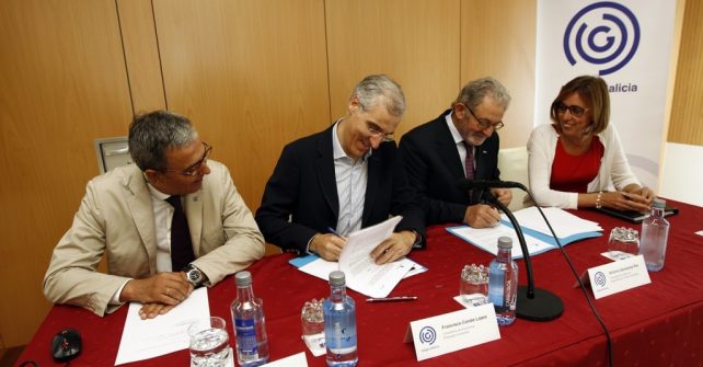 FIRMA DE ACUERDO EN EL BALNEARIO DE LUGO
