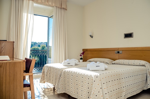 HABITACIÓN DOBRE